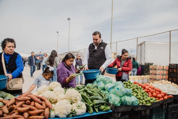 Gobierno de Camargo benefició a más de 2,800 familias con el programa “Mercadito en tu Colonia”