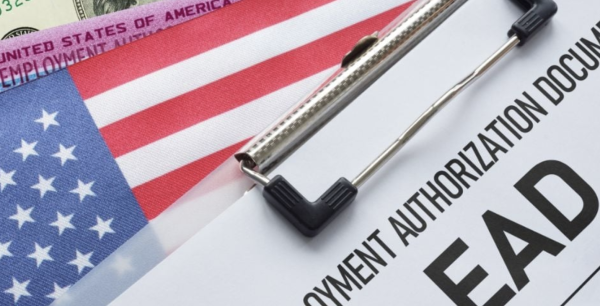 Departamento de Seguridad Nacional propone modificar el proceso para solicitar un permiso de trabajo en EU