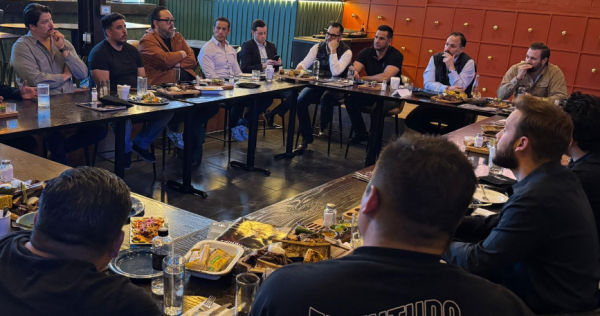 Se reunió Santiago De la Peña con empresarios restauranteros para dar a conocer logros de la administración