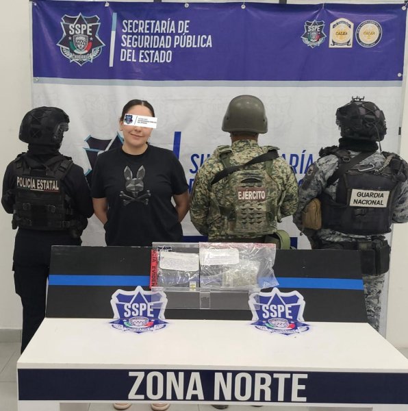 Arresta SSPE a 2 mujeres con droga, además aseguran vehículos y armamento en operativo en Juárez