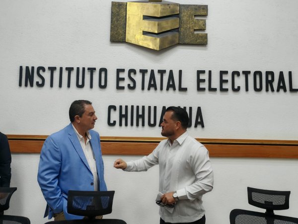 Coordina Óscar Avitia con SEyD atención a la infancia y escuelas tras desplazamiento en Atascaderos