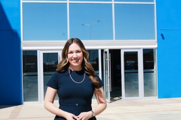 “Cuando alzamos la voz, las cosas suceden”: reconoce Alma Portillo a parralenses y Maru por nuevo hospital