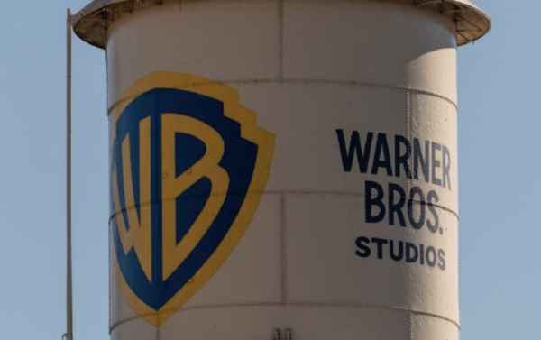 Warner Bros. abre la puerta a Paramount tras elevar oferta de compra; trato con Netflix en suspenso