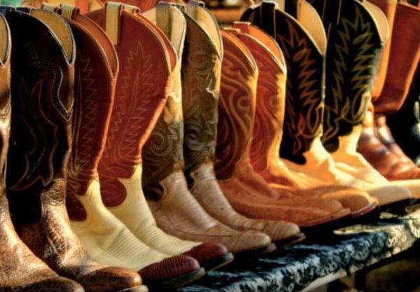 Una de viernes: Botas vaqueras mexicanas, elegancia norteña