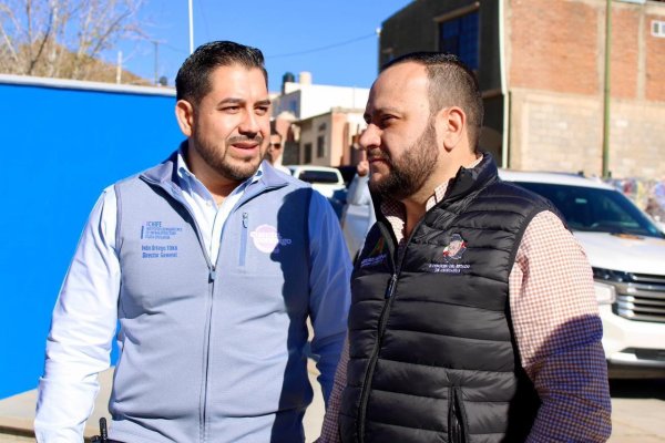 Gestiona Arturo Medina equipo para escuelas de Guadalupe y Calvo; “Gobernadora nos atendió, ya enviamos mobiliario”