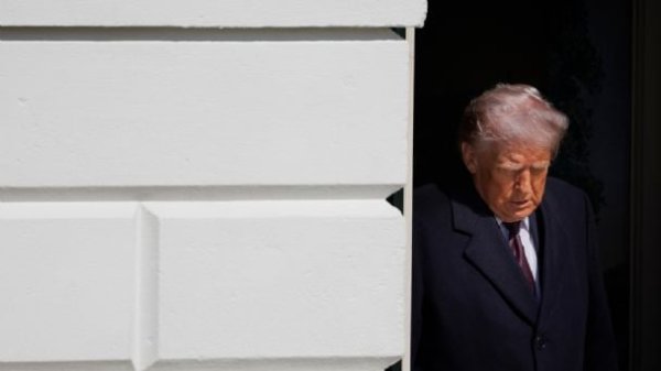 Trump dice que el ataque contra Irán busca la eliminación total de la Revolución Islámica