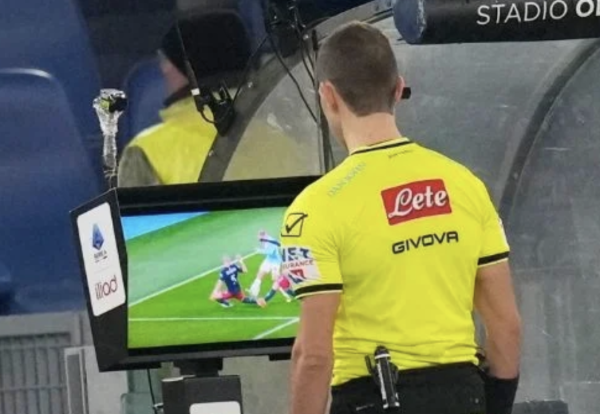 La IFAB aprueba nuevo reglamento para reducir la pérdida de tiempo en el futbol