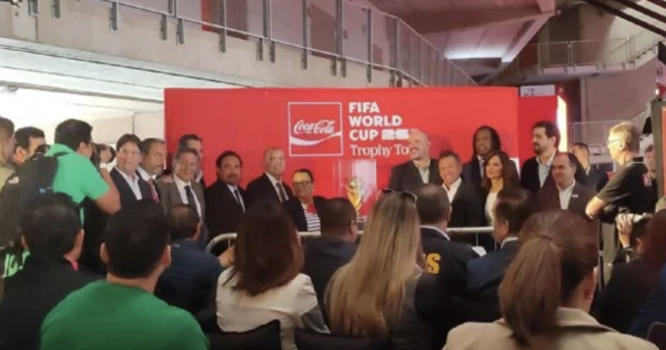 “México está en paz”: autoridades tras llegada a Gudalajara del trofeo de la Copa del Mundo FIFA
