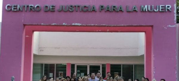 Detienen en Ciudad del Carmen a mujer tras viralizarse videos de agresión contra su bebé de 10 meses