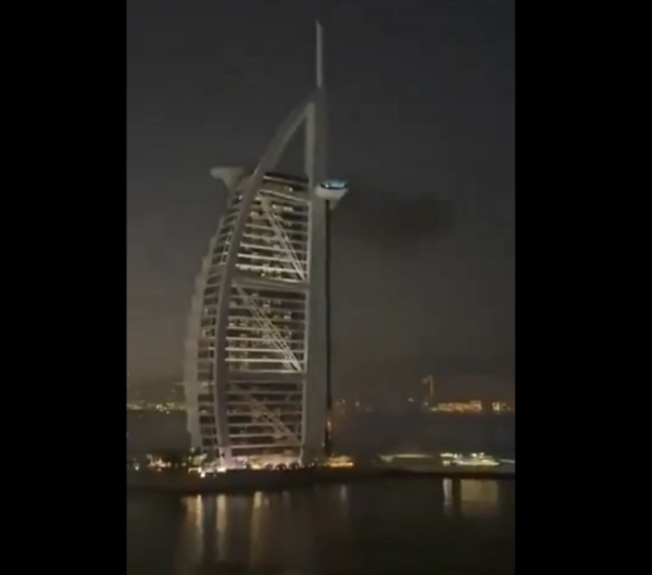Aeropuerto Dubái y hotel Burj Al Arab sufren daños por los ataques con misiles iraníes