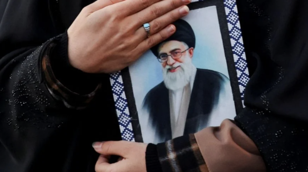 Irán declara 40 días de luto por la muerte de su líder supremo, Ali Jameneí, tras ataques de EU e Israel