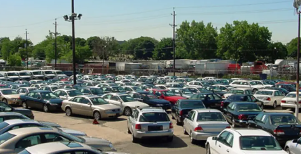 Gobierno de Sheinbaum pone fin al programa para regularizar autos chocolate