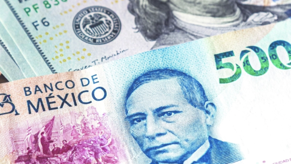 Peso mexicano avanza levemente frente al dólar en la primera jornada de 2026