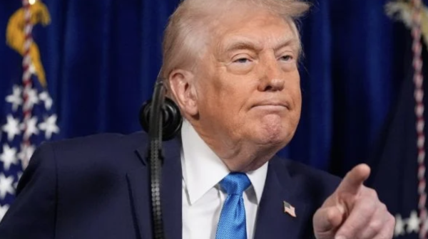 Trump advierte a Petro que debe 