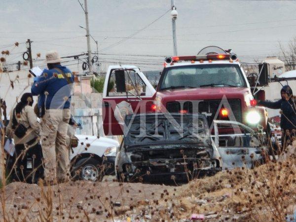 Hallazgo de auto en llamas al sur de la ciudad; había dos cuerpos dentro