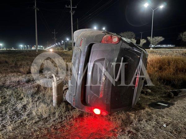 Sale del camino y vuelca en el Lombardo Toledano