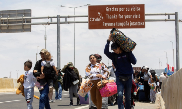 Presidente de Perú hablará con chileno Antonio Kast sobre 