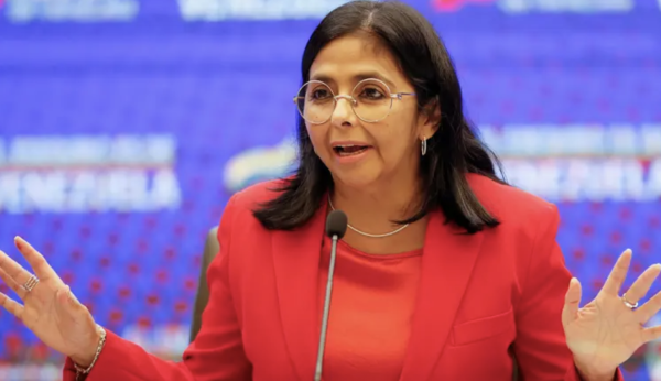 Delcy Rodríguez, presidenta interina de Venezuela, dice que gobernará sin influencia de Trump
