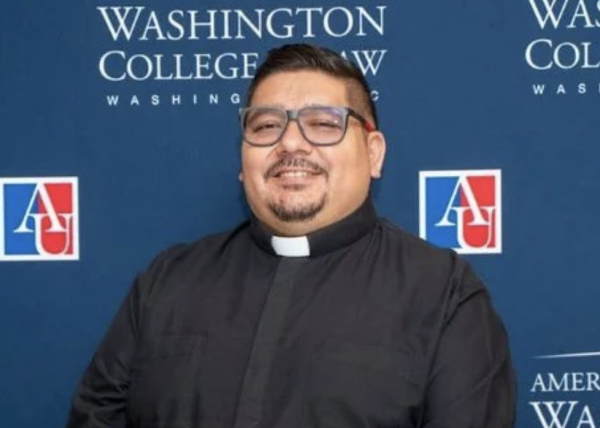 Por amenazas del crimen, sacerdote Filiberto Velázquez es desplazado de Guerrero