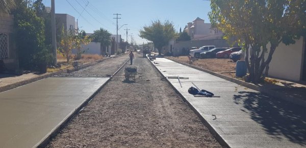 Pavimenta Municipio la calle De los Lobos; invita a ser parte del esquema de co-participación