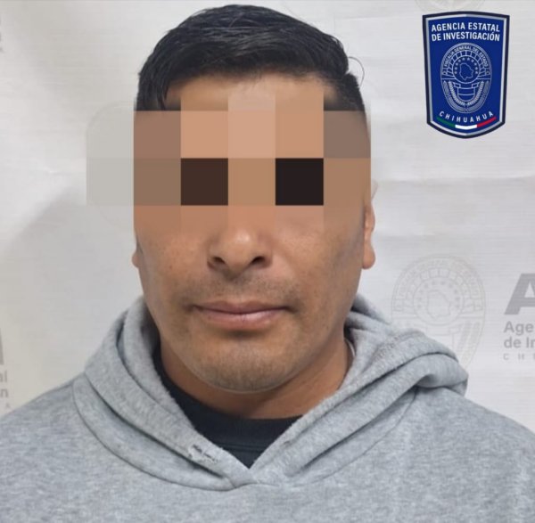 Detiene AEI a dos Policías Municipales implicados en la desaparición de dos jóvenes en Parral