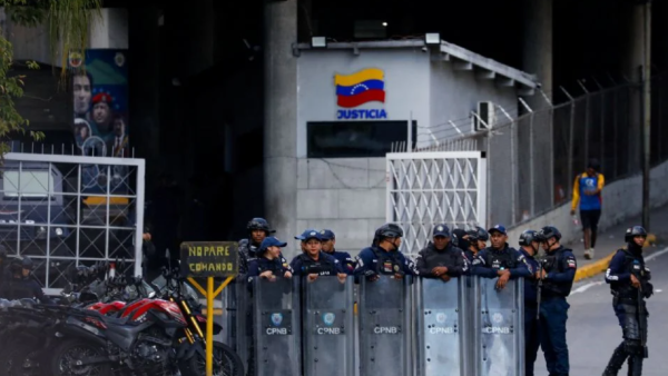 Ministerio de Exteriores confirma la liberación de cinco españoles presos en Venezuela