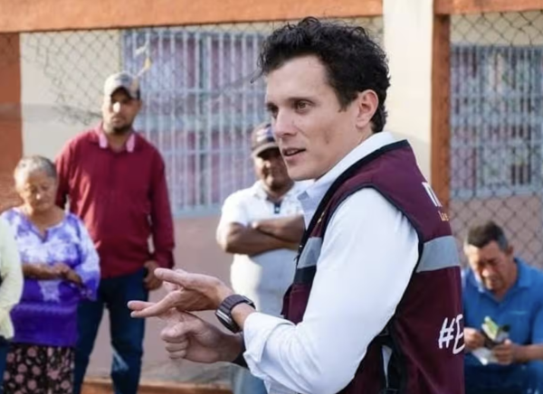 Memo Herrera, exaspirante de Morena, genera polémica por reloj de 9.5 mdp