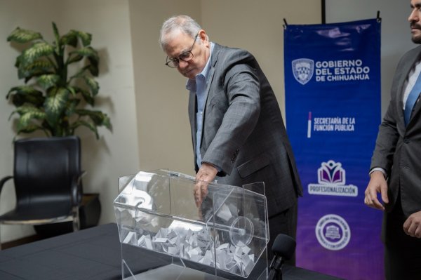 Realiza SFP sorteo de 20 becas para cursar Maestría en la UACH