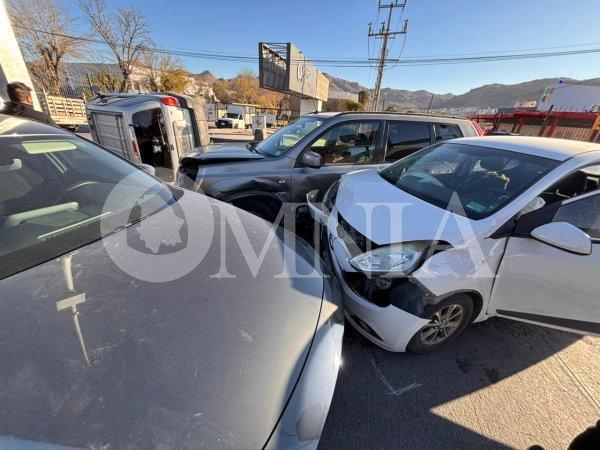 Falta de semáforos provoca fuerte choque múltiple en la colonia Nombre de Dios