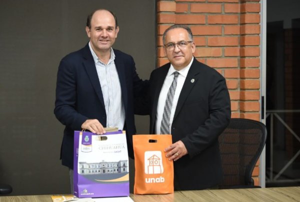 Firman UACH y UNAB convenio para Doble Grado en Ciencias Biomédicas