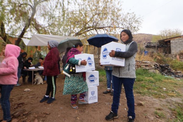 Lleva Estado apoyos alimento y cobijas a familias indígenas de la colonia Desarrollo Urbano