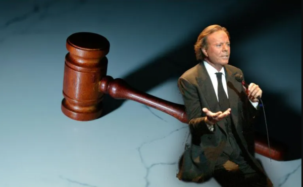 Julio Iglesias es denunciado por agresión sexual