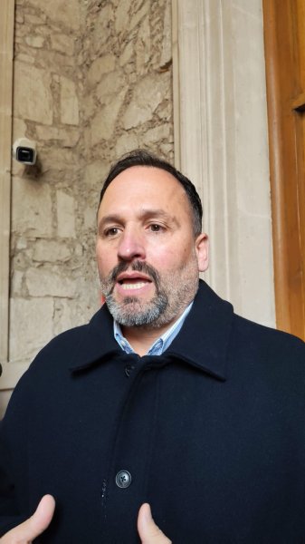 Eliminar transporte de personal debe ir acompañado de una alternativa viable: De la Peña a IP