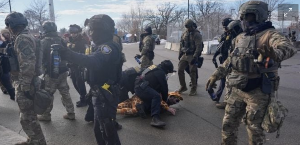 Fiscales del Departamento de Justicia de Minnesota dimiten tras tiroteo del ICE