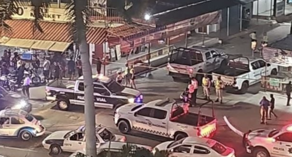 Frente a turistas, asesinan a dos hombres cerca de la Costera Miguel Alemán en Acapulco