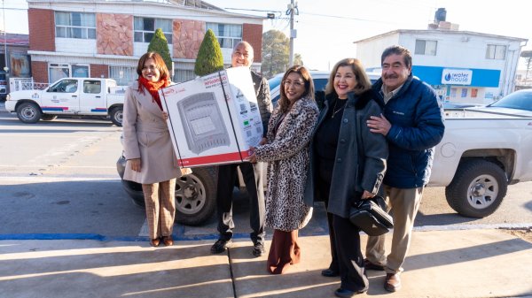 Entrega SEyD calefactores a la Escuela Primaria Eloy S. Vallina