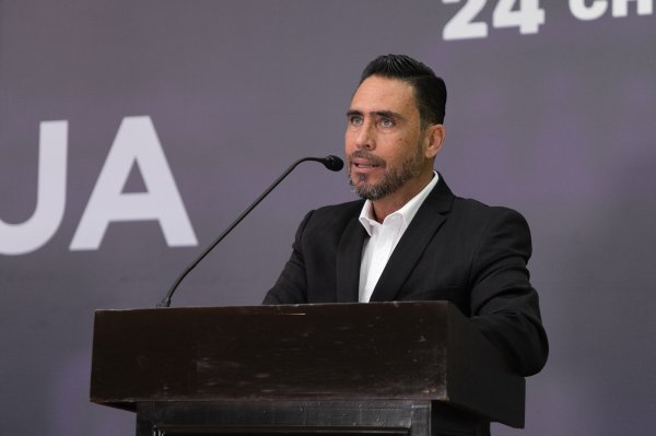 Alex Domínguez da por muerto al PRI y llama alianza con “candidatos a prisión”; debe dejar dirigencia: Kike Valles