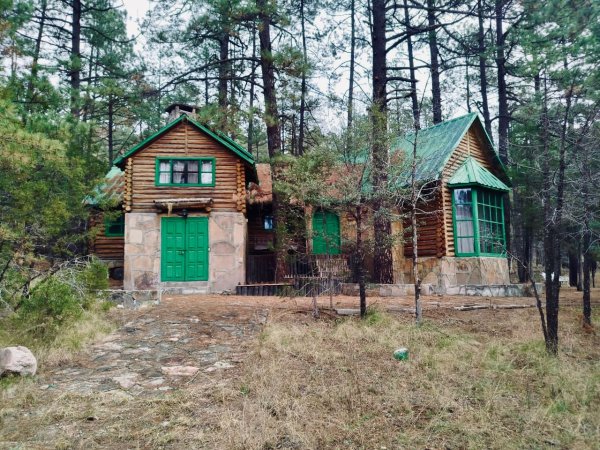 Asegura Fiscalía Anticorrupción inmueble a J.C.J. en zona exclusiva de la Sierra Tarahumara