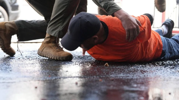 Jueza federal limita poderes de agentes de inmigración en Minnesota