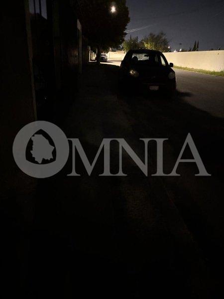 Ciudadana pide gestiones de Joss Vega para rehabilitación de infraestructura en la colonia Leones Universidad