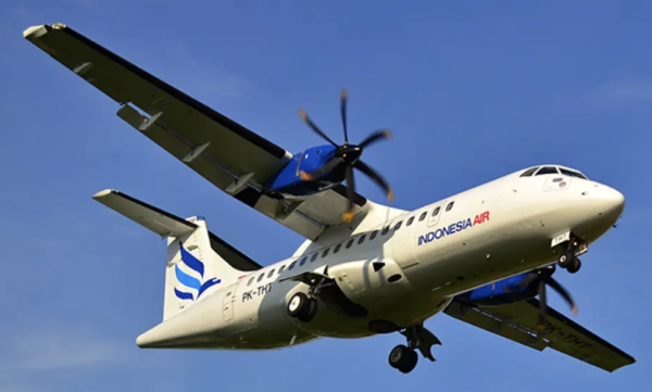 Desaparece de los radares en Indonesia un avión con 10 personas a bordo