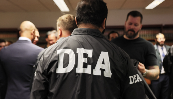 Gobierno de Trump abandona plan de integrar agencia ATF en la DEA tras oposición