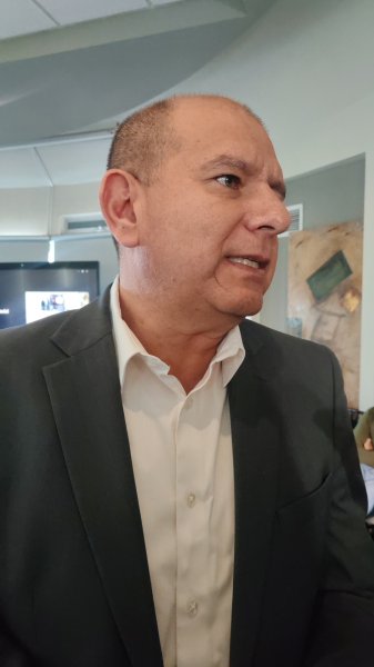 Cuauhtémoc Estrada a favor de que el aeropuerto pague el predial