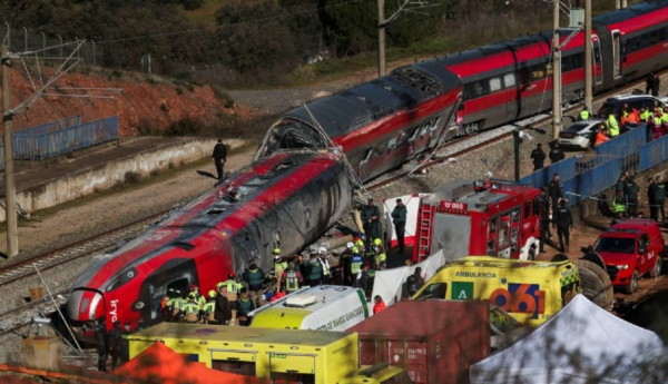 Accidente en España: incrementa a 39 el número de fallecidos tras el descarrilamiento de dos trenes