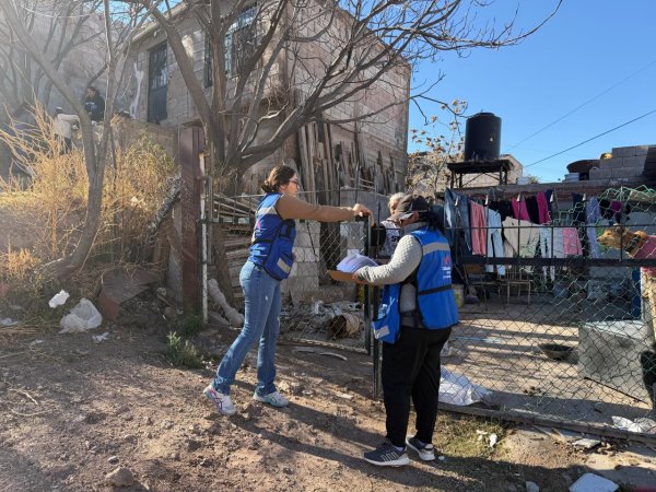 Brinda Municipio apoyos a colonias vulnerables como parte del Plan Invernal
