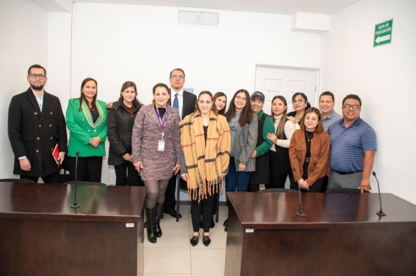 Realiza Marcela Herrera recorrido por Distrito Abraham González