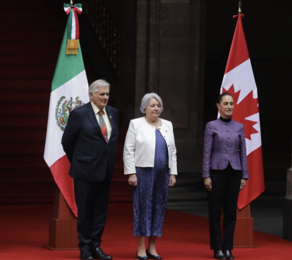 Sheinbaum recibe a la gobernadora general de Canadá, Mary Simon en Palacio Nacional