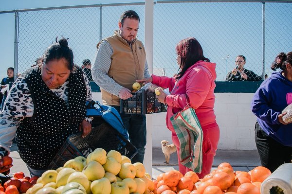 Beneficiamos a más de 200 familias con el primer “Mercadito en tu Colonia” del año: Jorge Aldana
