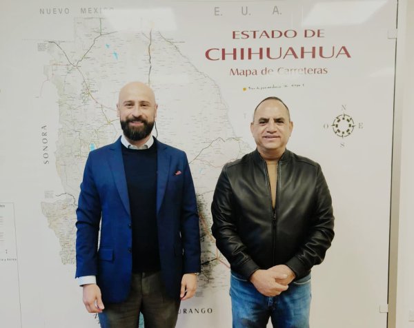 Noel Chávez gestiona instalación de reductores de velocidad