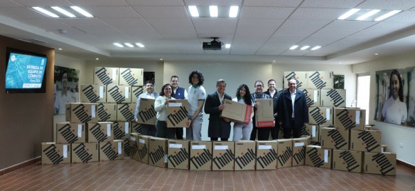 Benefician a más de 5 mil 500 estudiantes del Cobach con entrega de equipos de cómputo en seis planteles